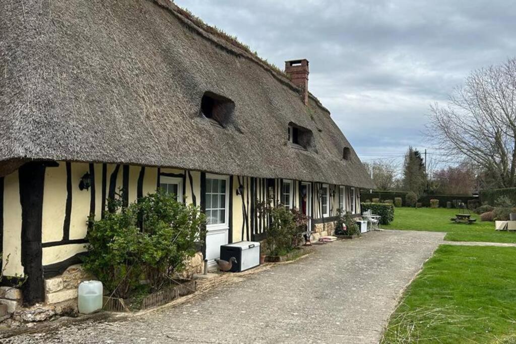 Вілла Chaumiere De Charme Cosy Saint-Eloi-de-Fourques Екстер'єр фото